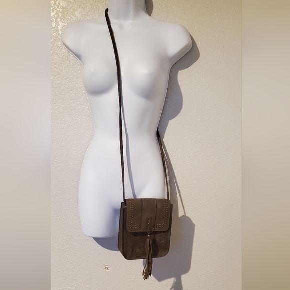 Vegan Leather Studded Brown Fringe Tassel Crossbody Purse Boho Festival Bag - Picture 7 of 7